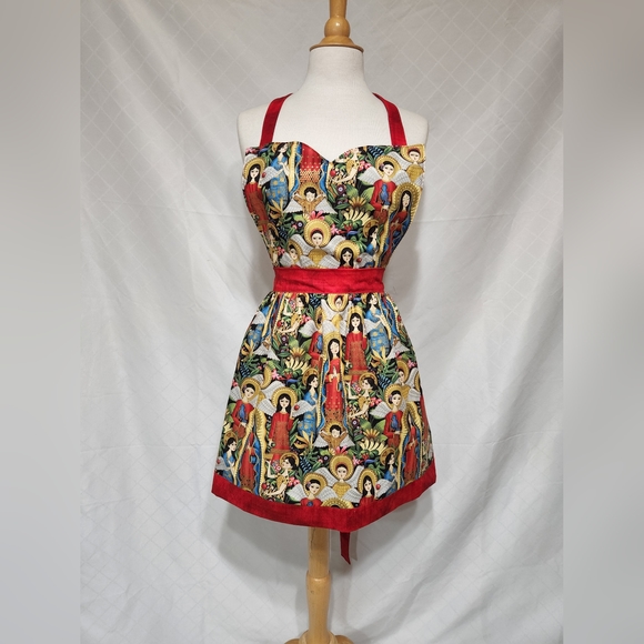 Apron - Picture 1 of 7